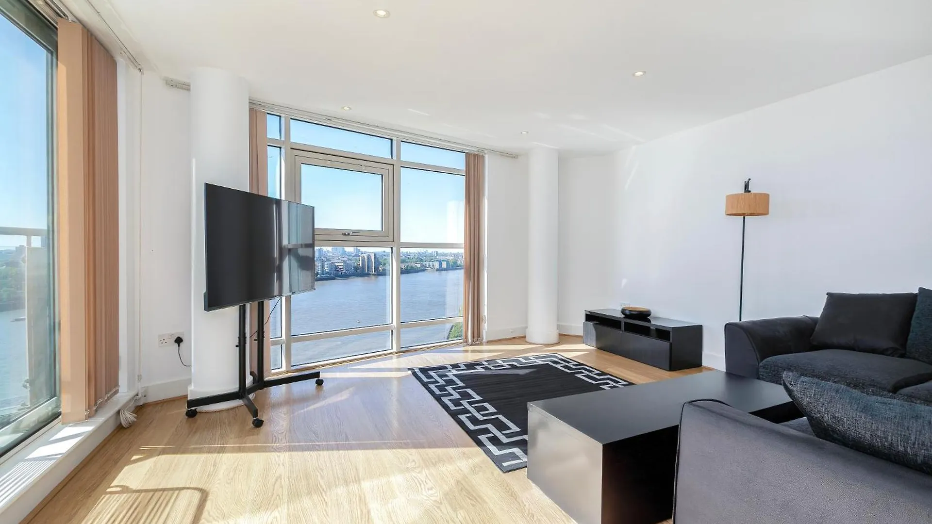 Apartment Pics Worthy London 2 Bedroom 2 Bath Flat Thames View Sleep 6